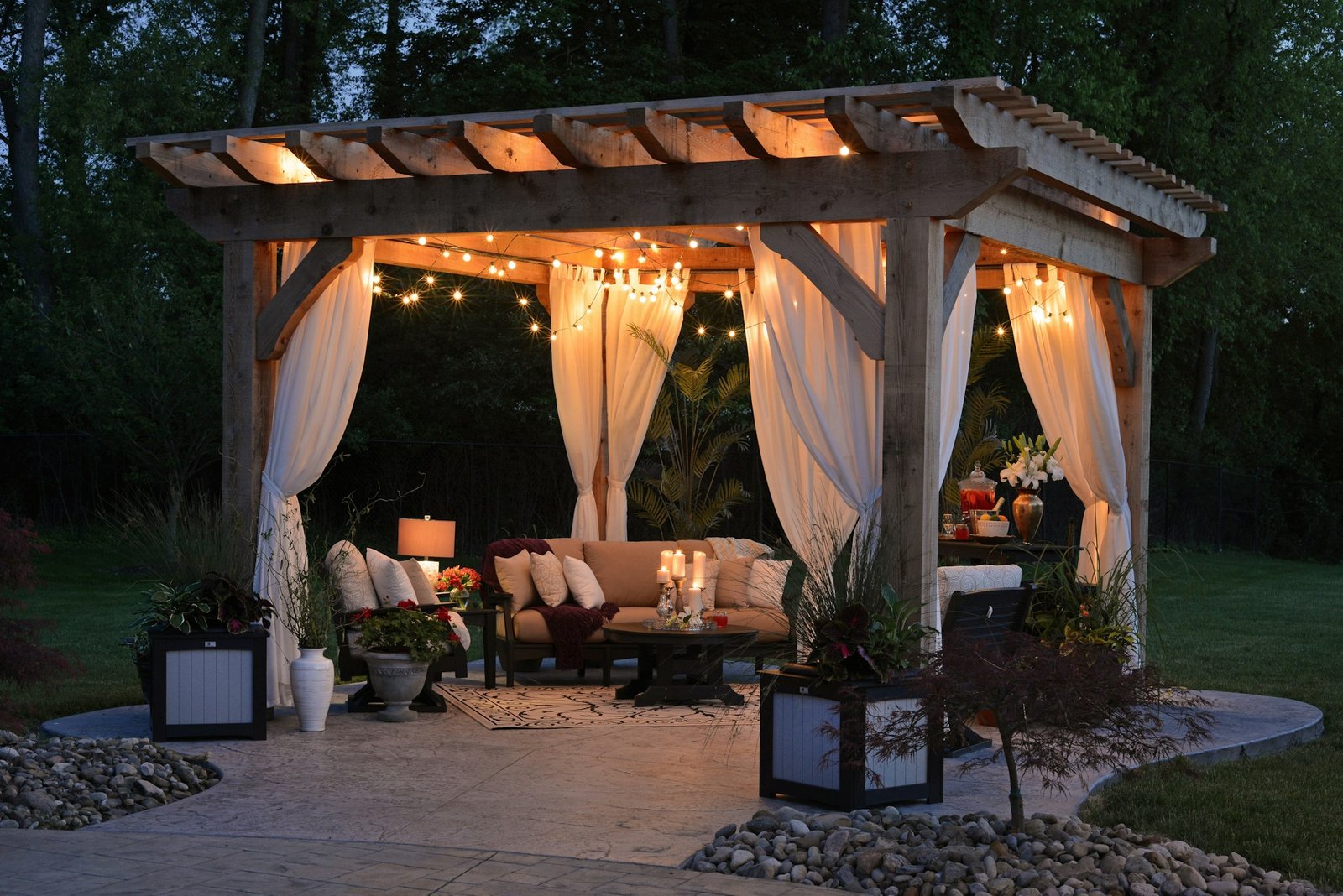 Comment choisir une pergola alsace adaptée à votre jardin